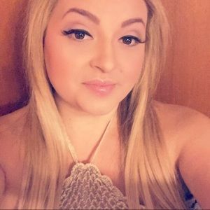 Meet your Posher, Cassi